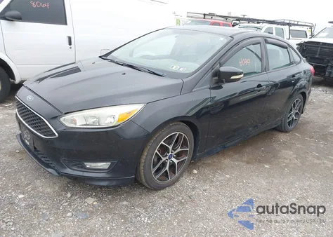 2015 Ford Focus Se z USA, uszkodzony, nr VIN 1FADP3F28FL247691